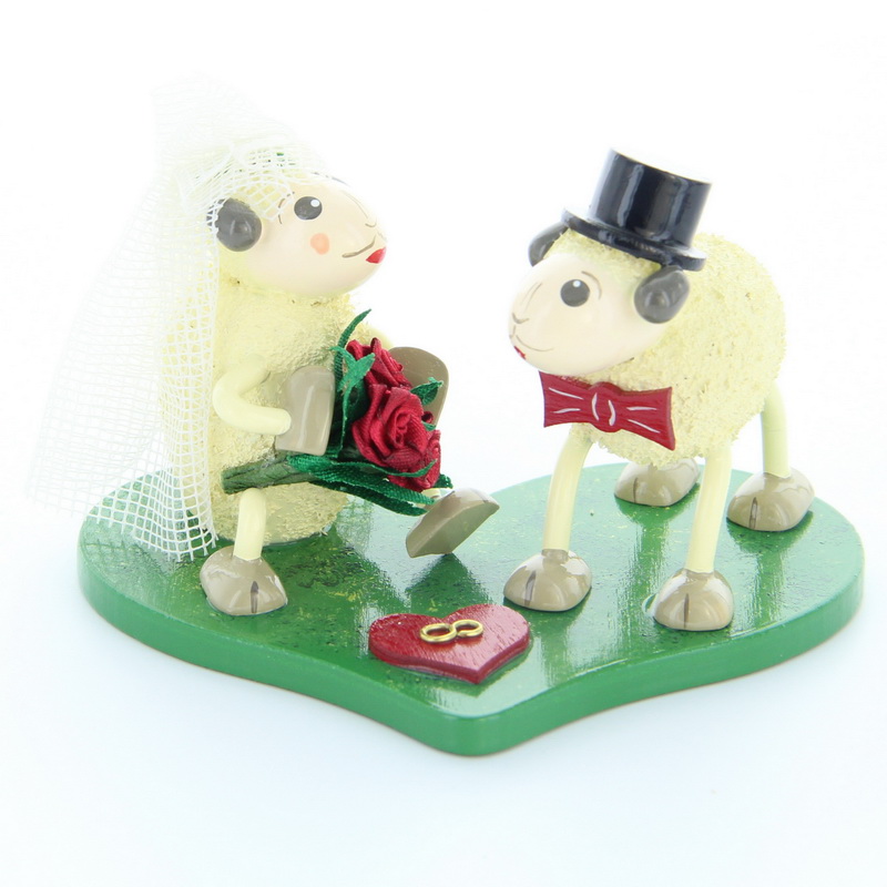 Sheep bridal couple Justy and Mary from Figurenland Uhlig GmbH